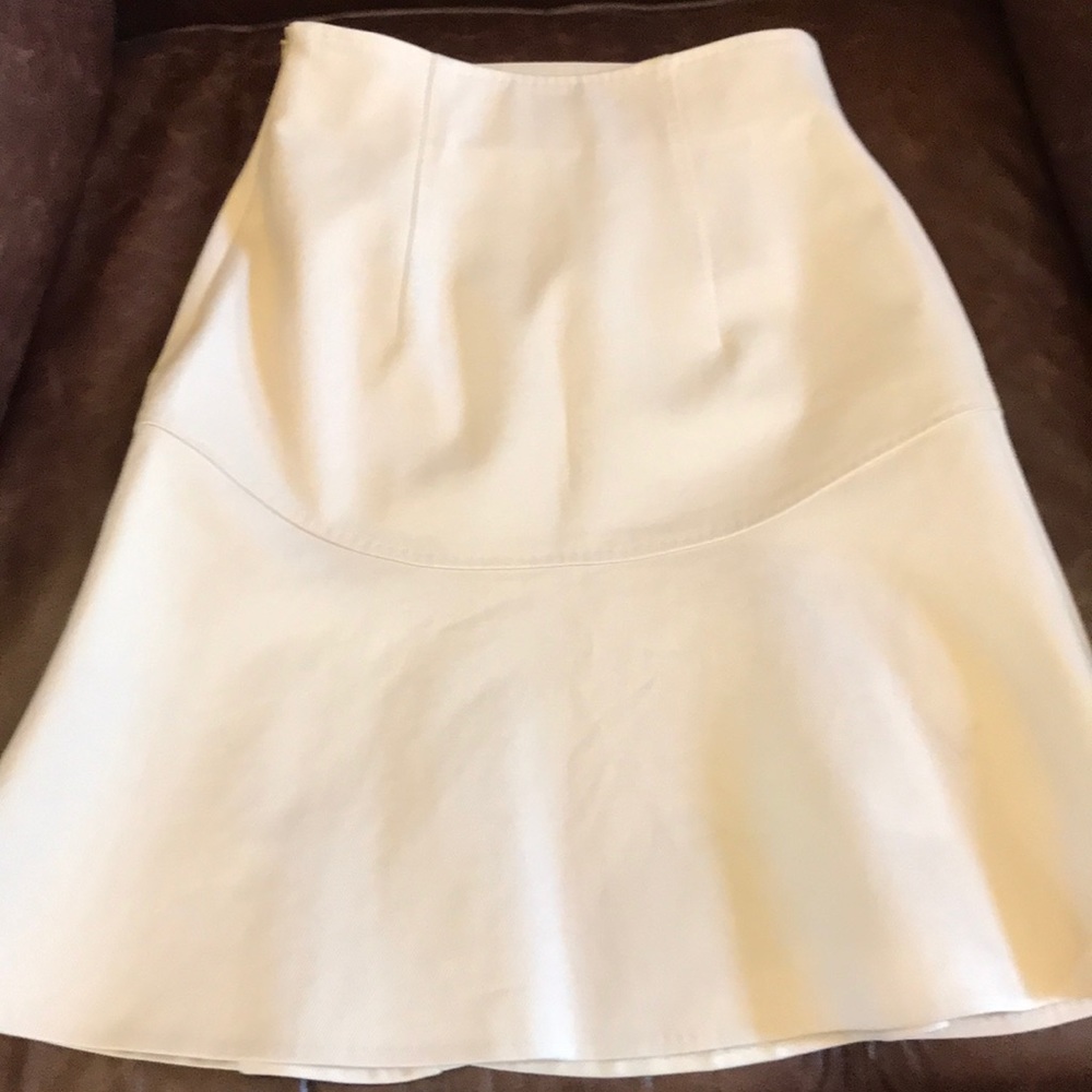MaxMar Antique Bone Skirt Zip Up Bustle Hem (4)